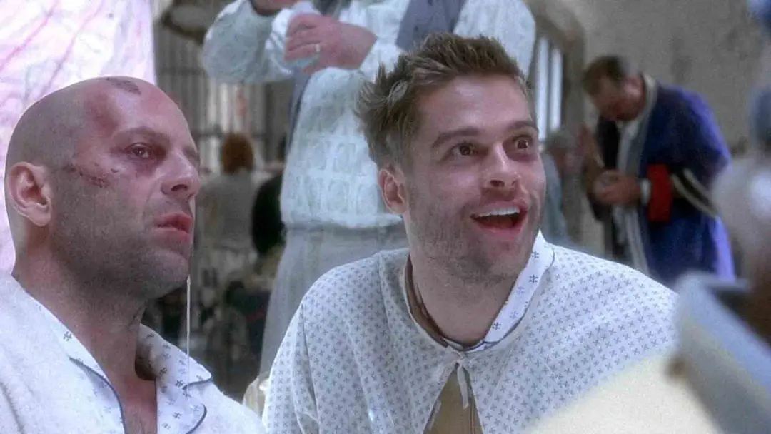 برد پیت و بروس ویلیس در فیلم 12 Monkeys