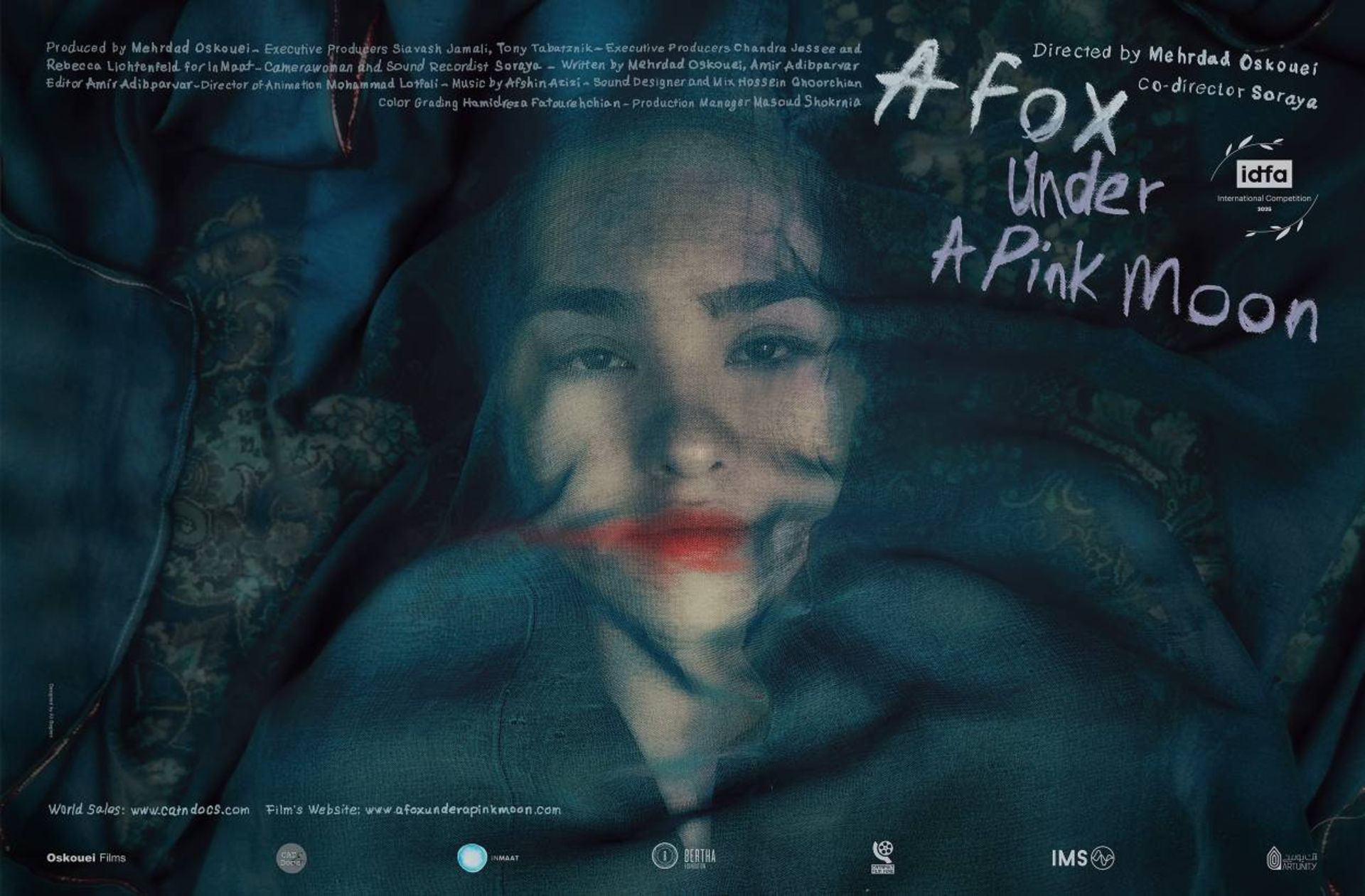 پوستر فیلم روباه و ماه صورتی 