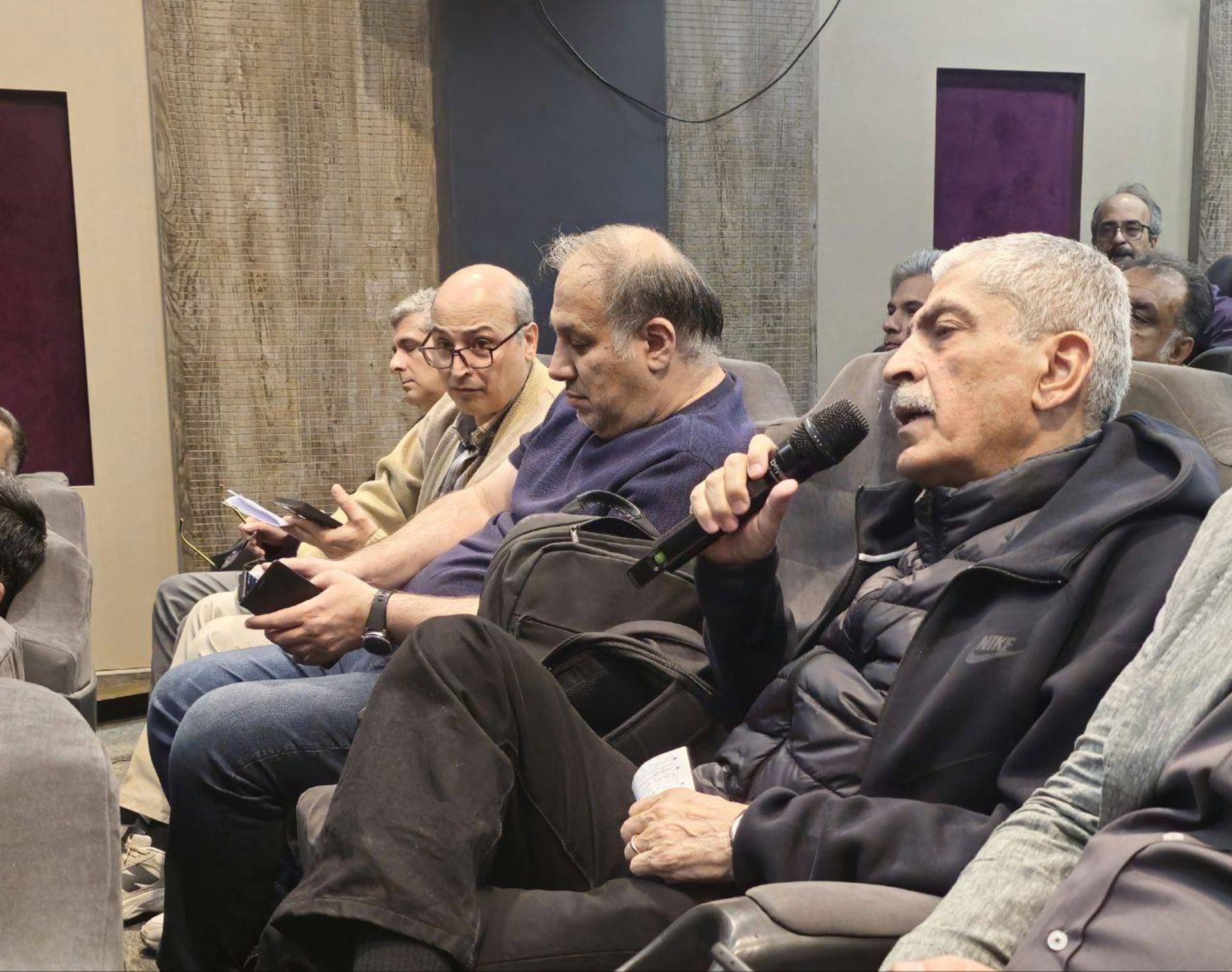 جلسه خانه سینما