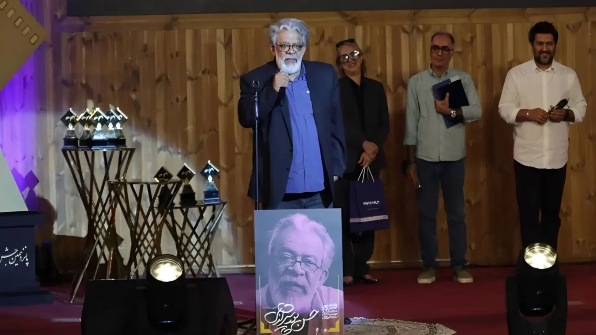 حسن پورشیرازی در جشن منتقدان سینمای ایران
