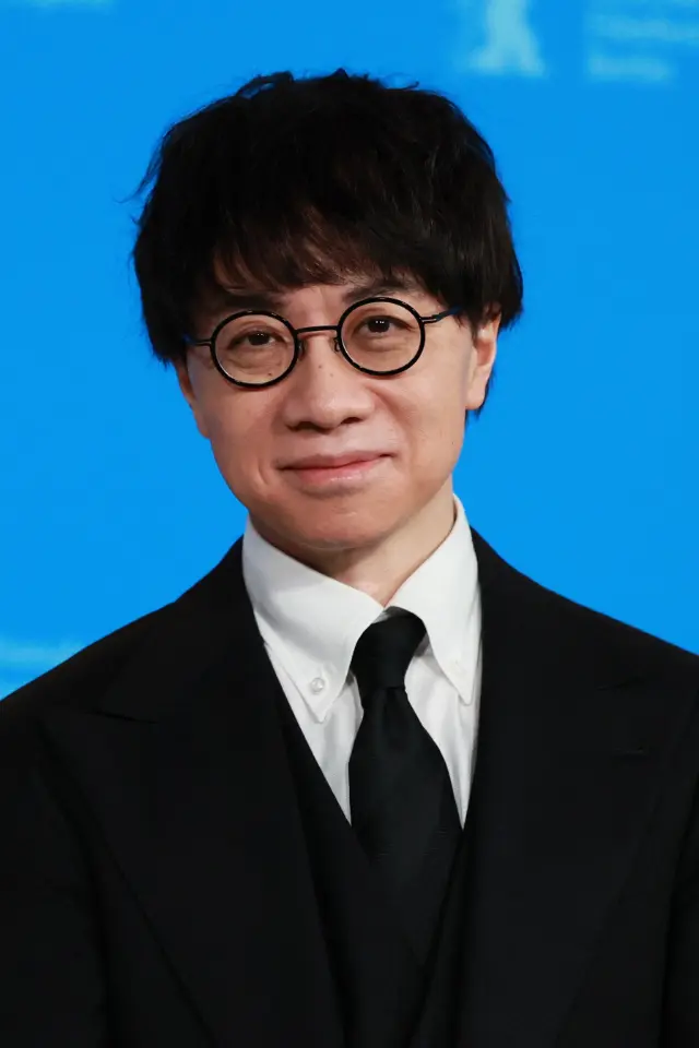 عکس Makoto Shinkai