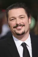 تصویر James Vanderbilt