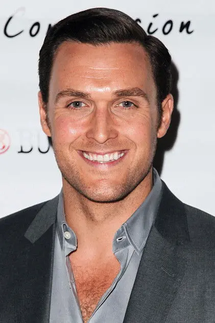 عکس Owain Yeoman