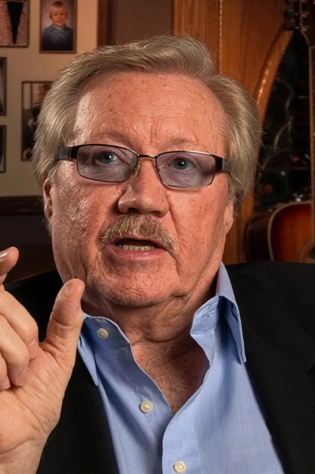 عکس Glen A. Larson