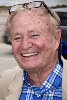 عکس Lloyd Ahern II
