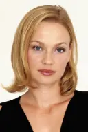 تصویر Samantha Mathis