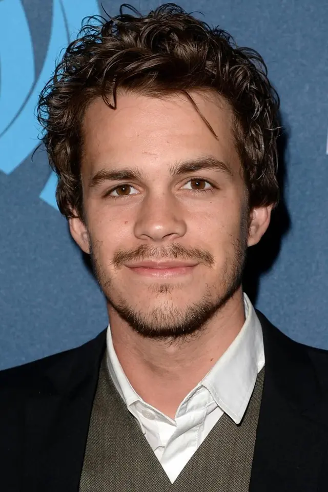 عکس Johnny Simmons