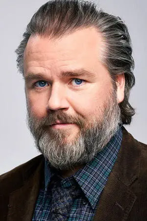 عکس Tyler Labine