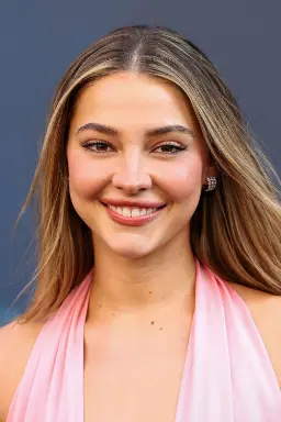 عکس Madelyn Cline