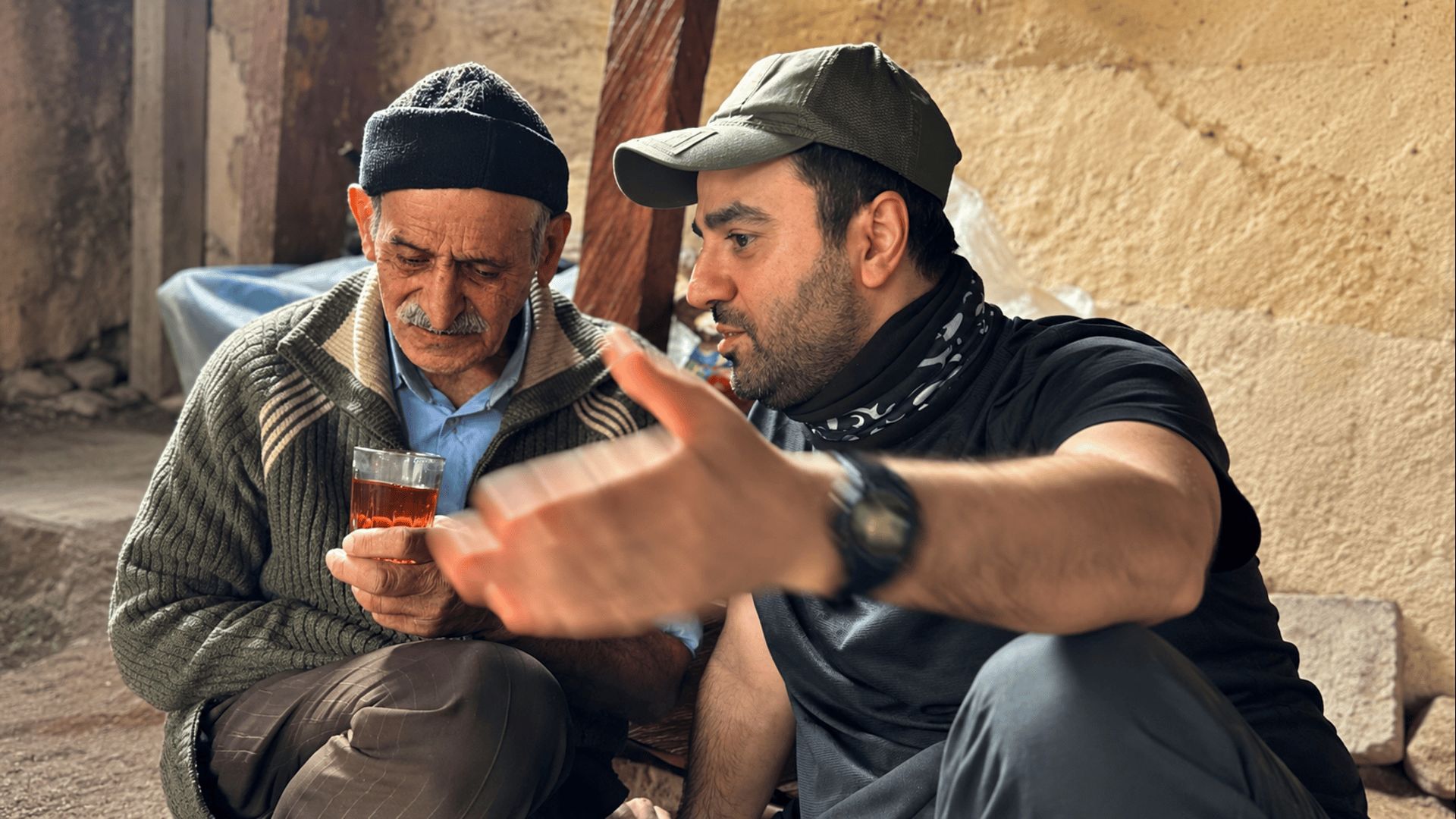 مستند «هیچ دوستی جز کوهستان»