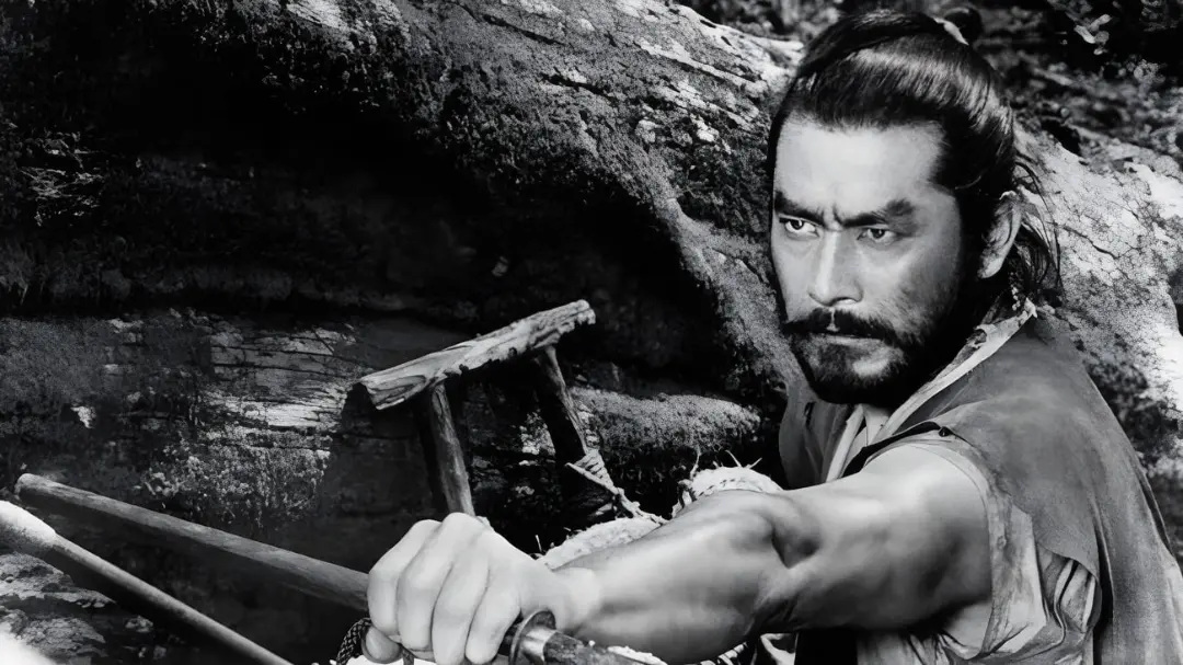 بازیگر مرد در صحنه‌ای از یکی از فیلم‌های آکیرا کوروساوا (Akira Kurosawa)