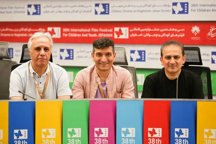 علی فروتن (Ali Foroutan) حمید گلی و محمد مسلمی در نشست خبری جشنواره فیلم کودکان و نوجوانان اصفهان