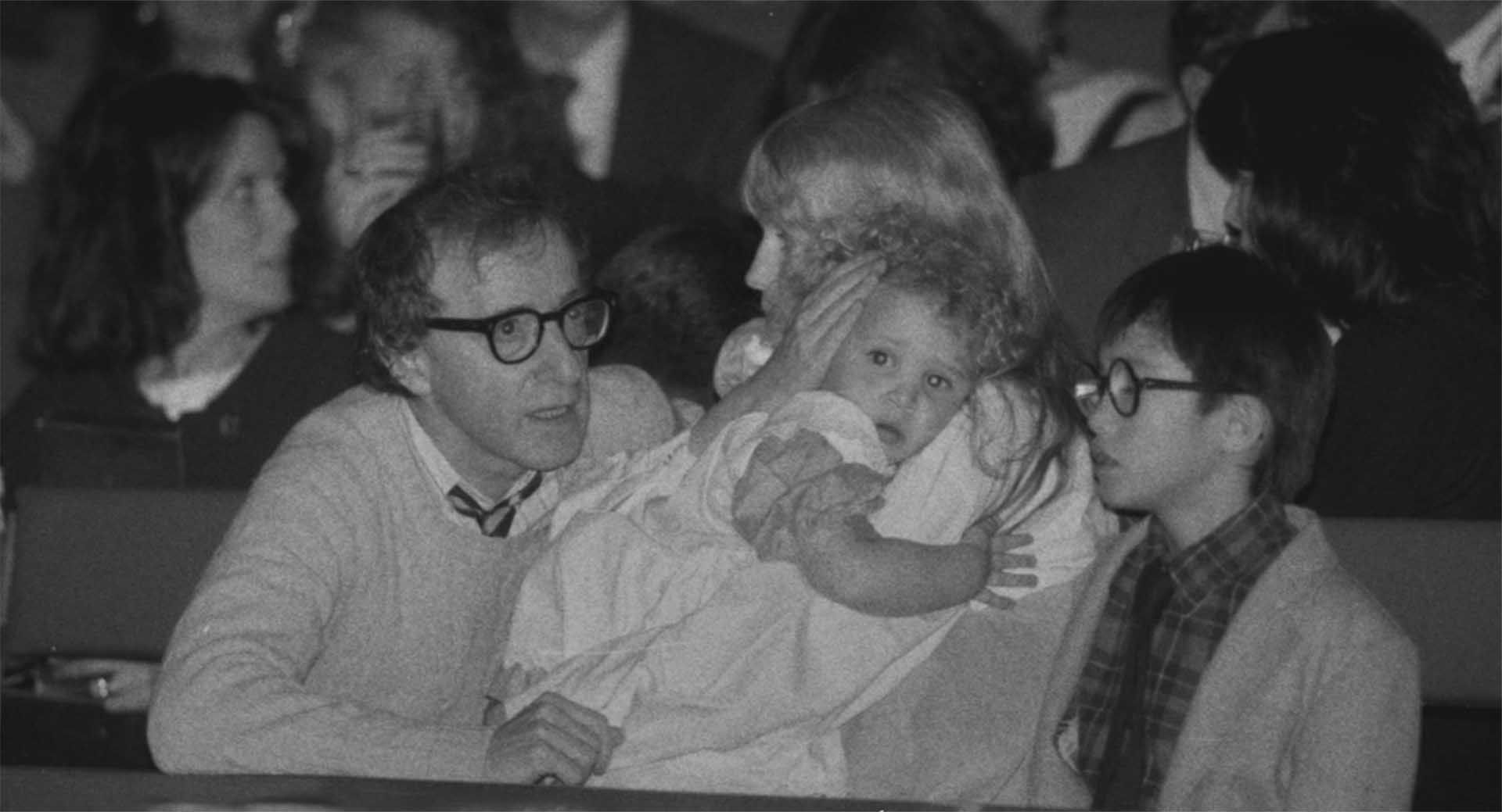 معرفی مستند Allen v. Farrow | رازهای پنهان آلن و فارو: شهرت، رسوایی و روایت‌های متضاد