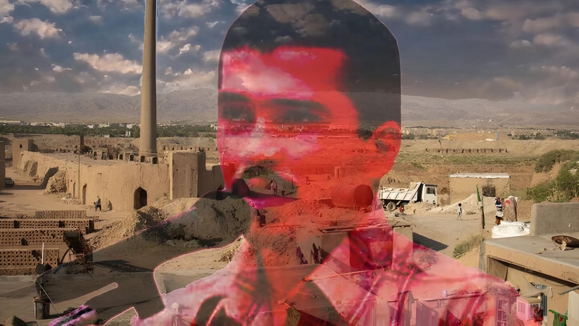 تصویر دو لایه از چهره یک مرد و نمای روستای قدیمی