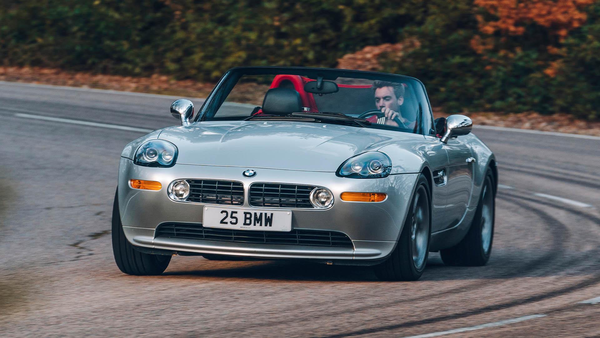 خودروی bmw z8 در فیلم جیمز باند