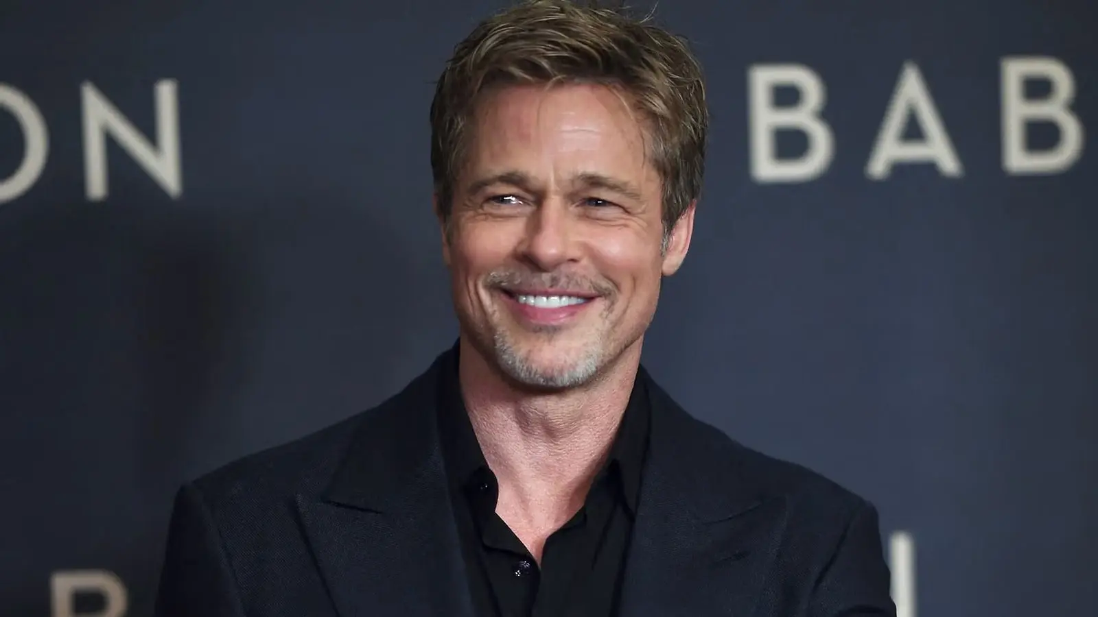 برد پیت (Brad Pitt) در مراسم اکران فیلم بابیلون در پاریس