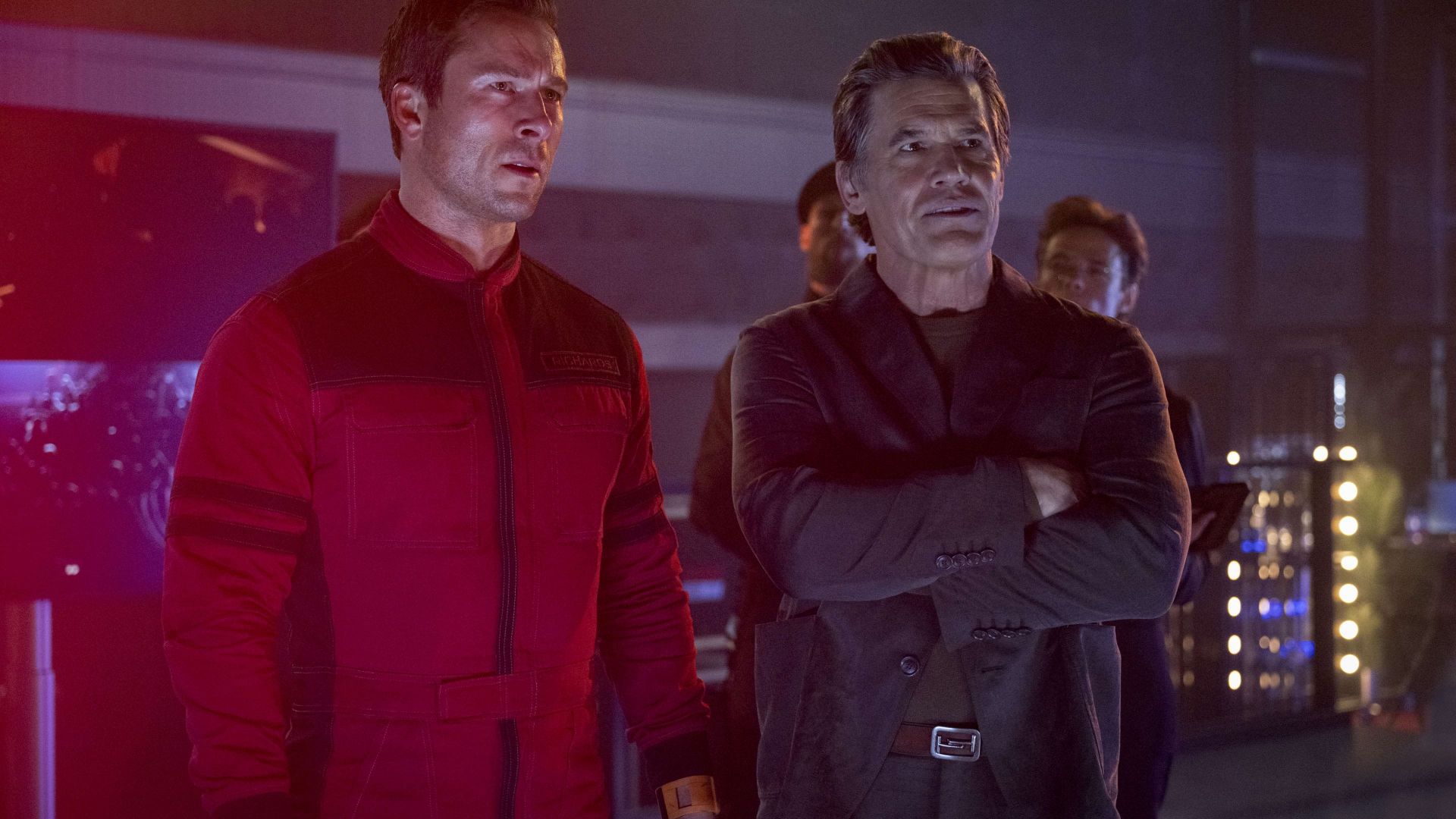 جاش برولین و گلن پاول در فیلم مرد فراری