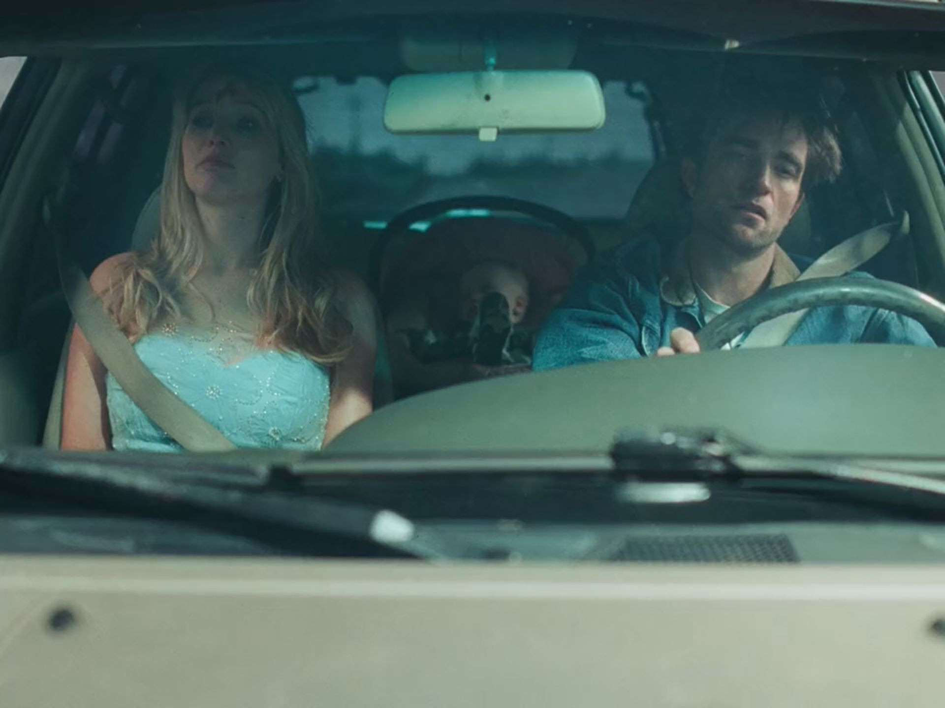 نمایی از فیلم بمیر عشق من