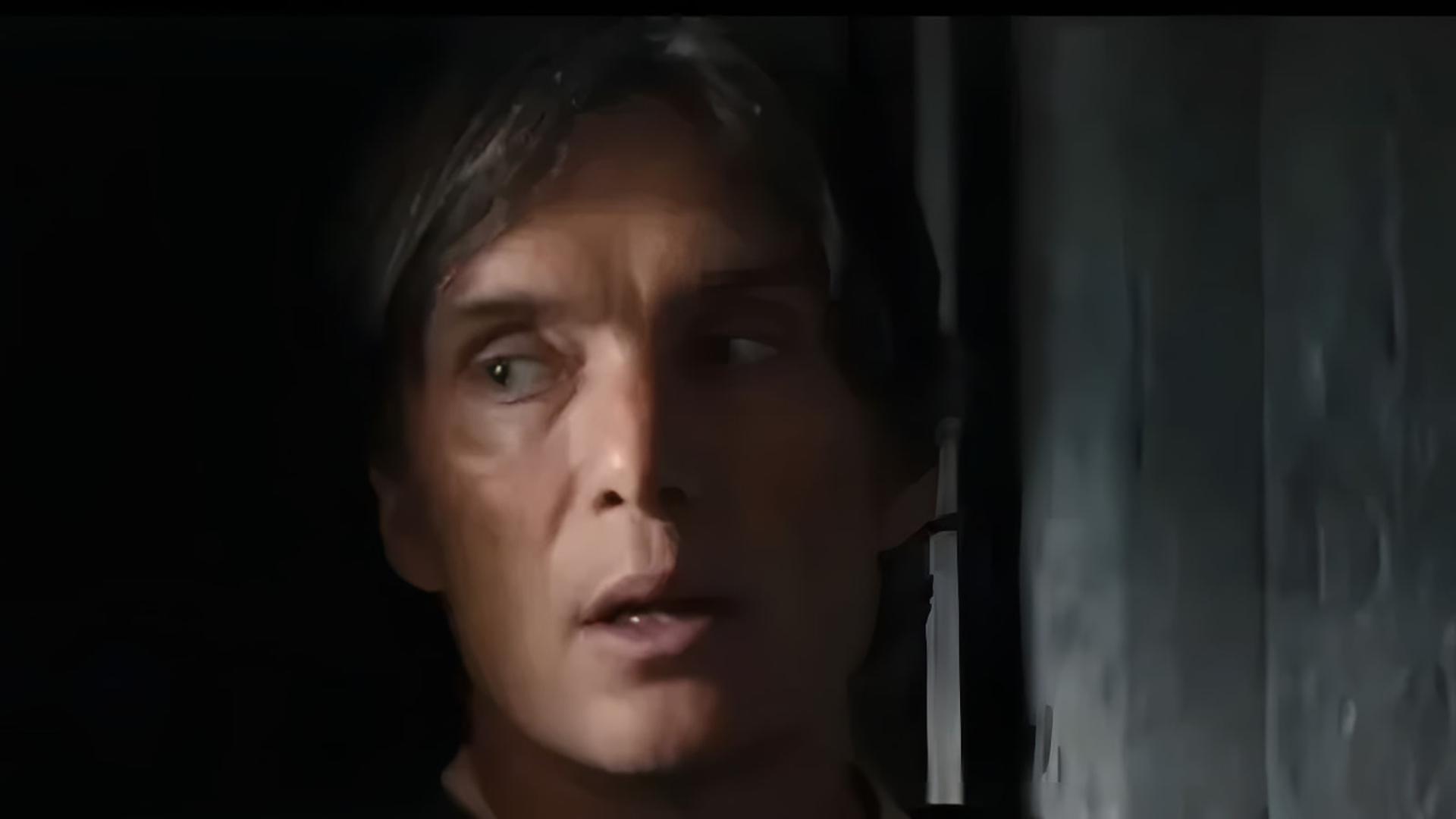 چهره کیلین مورفی (Cillian Murphy) در صحنه‌ای از فیلم زامبی‌محور