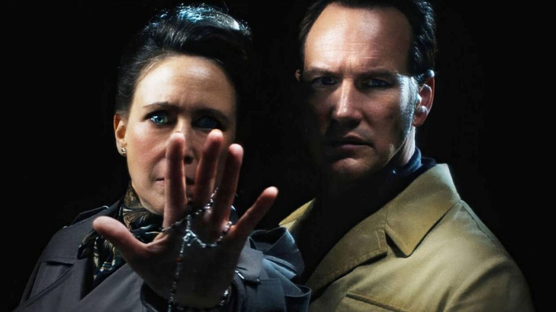 ورا فارمیگا و پاتریک ویلسون در فیلم کانجرینگ ۴