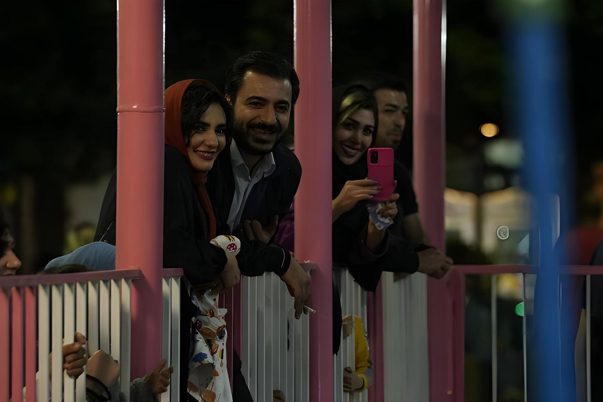 اکران فیلم ماه پنهان