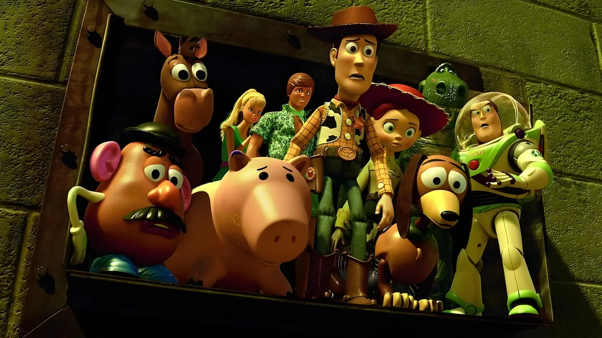 شخصیت‌های انیمیشن داستان اسباب‌بازی ۳ (Toy Story 3) در دریچه خروجی زباله