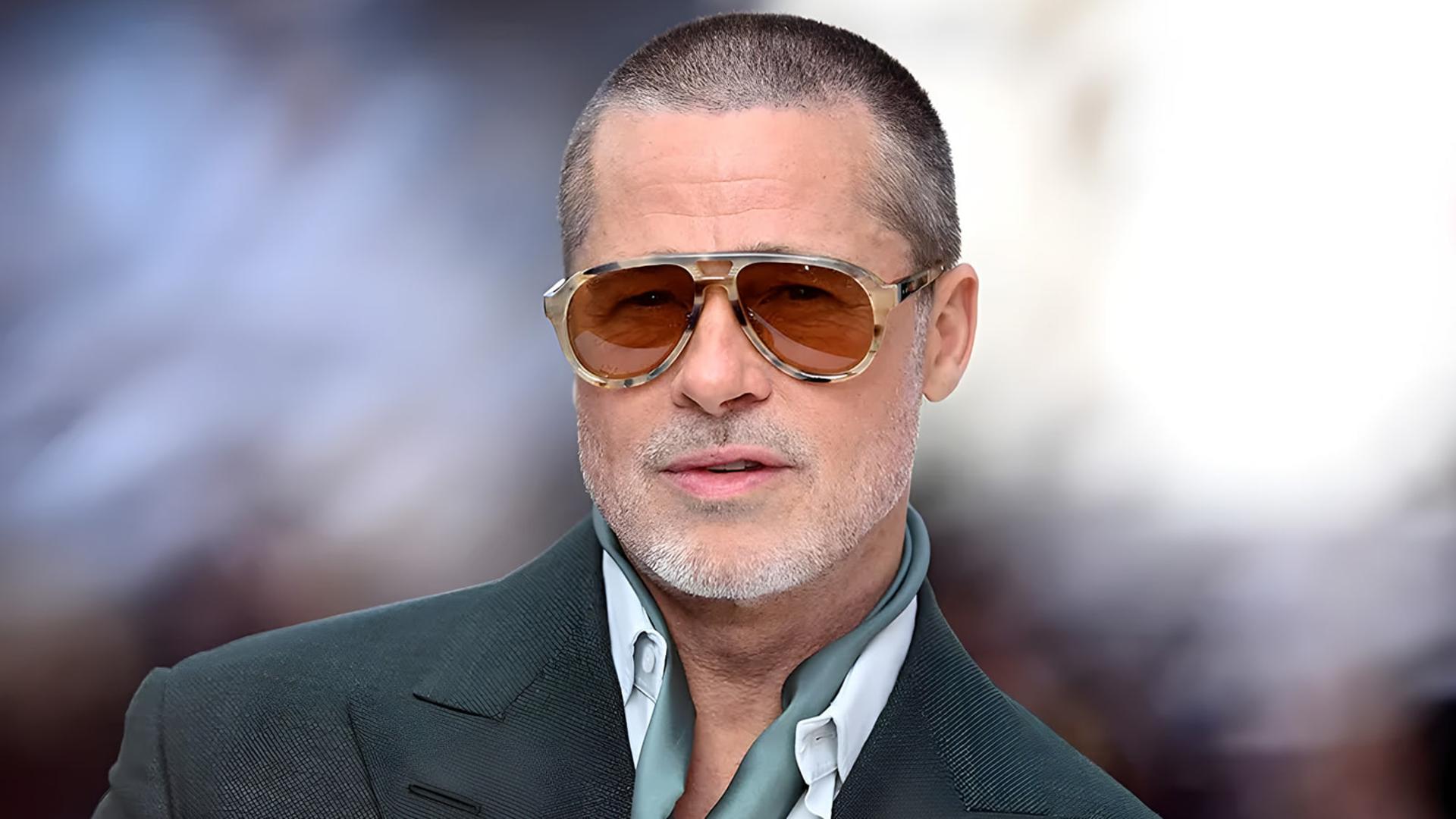 برد پیت (Brad Pitt) با عینک آفتابی در مراسم اکران فیلم F1