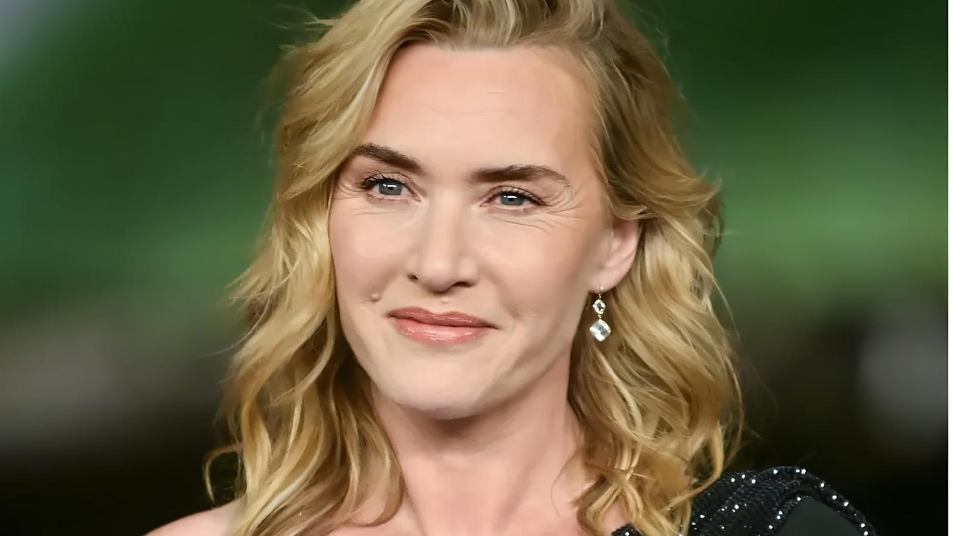 چهره کیت وینسلت (Kate Winslet) با موهای بلوند و گوشواره‌های الماس