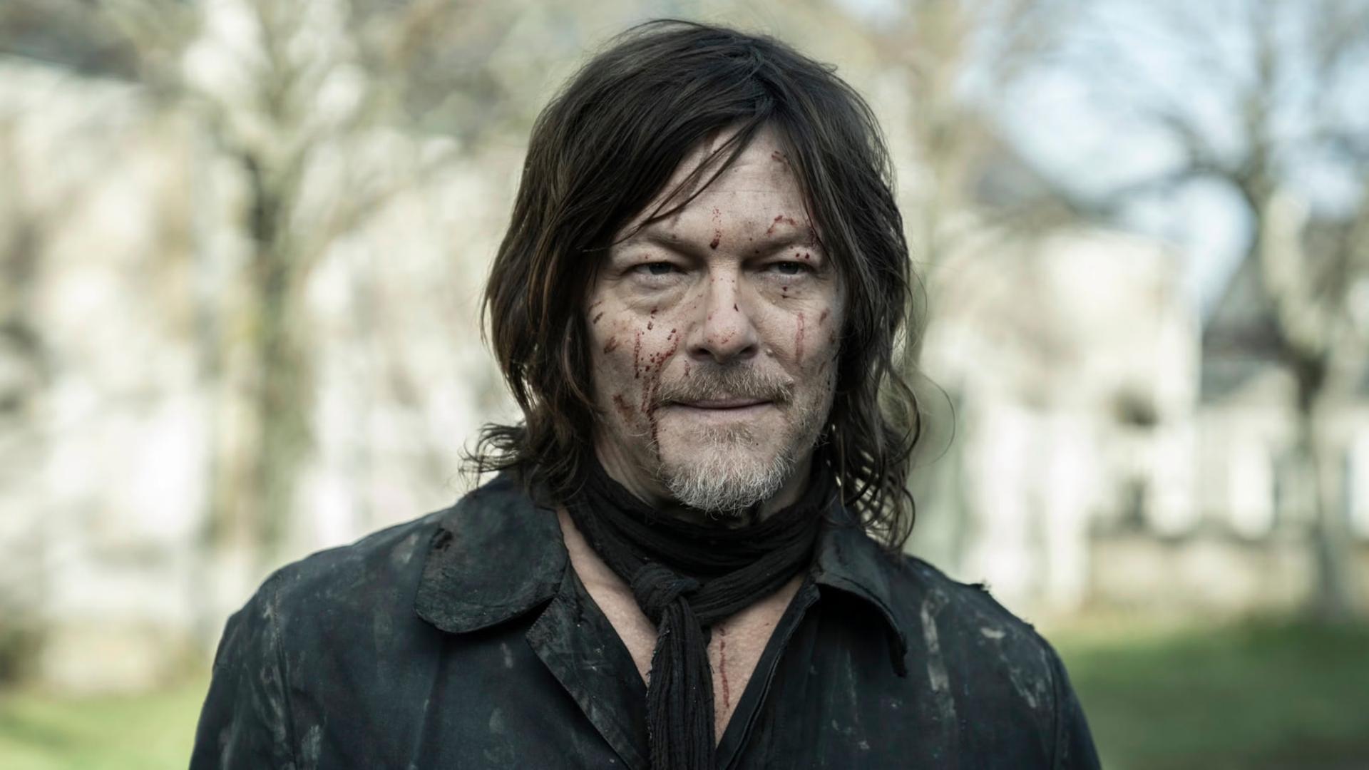 نورمن ریداس (Norman Reedus) با چهره‌ای خون‌آلود در سریال جاسوسی اپل تی‌وی