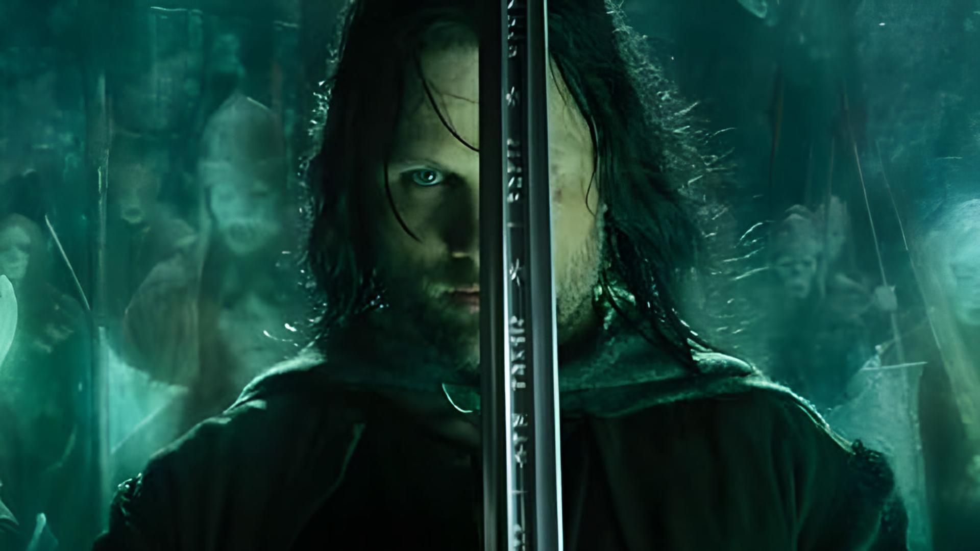شمشیر آراگورن (Aragorn) در میان ارتش‌های فیلم ارباب حلقه‌ها
