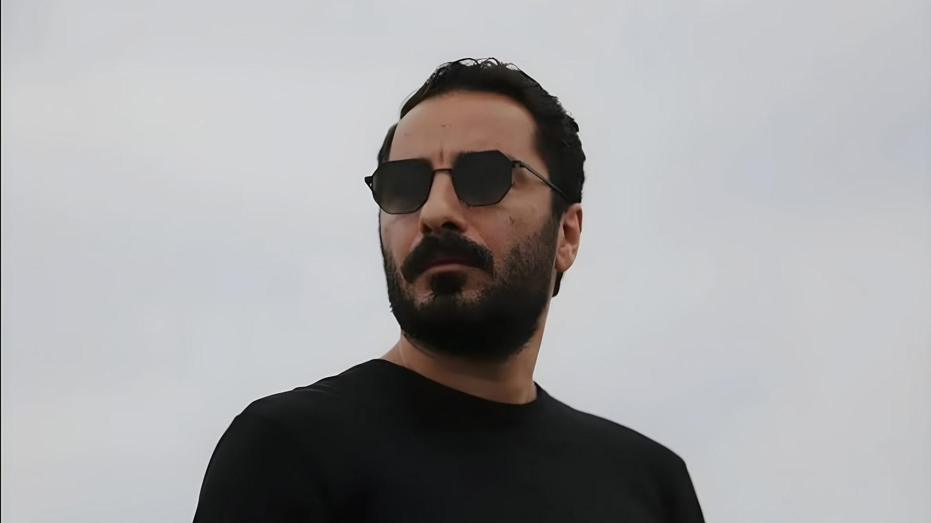 واکنش نوید محمدزاده به اخراج از آرش 