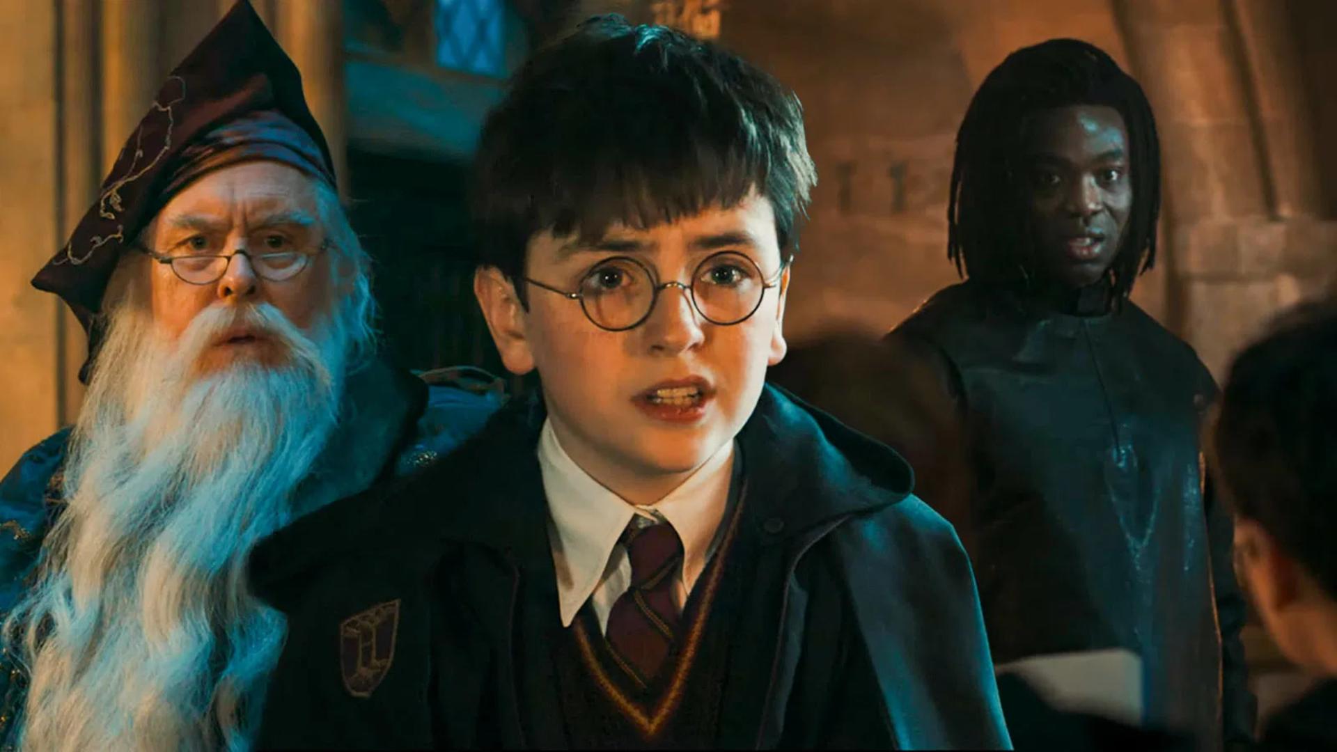 هری پاتر (Harry Potter) و شخصیت‌های دیگر در صحنه‌ای از تریلر جدید سریال
