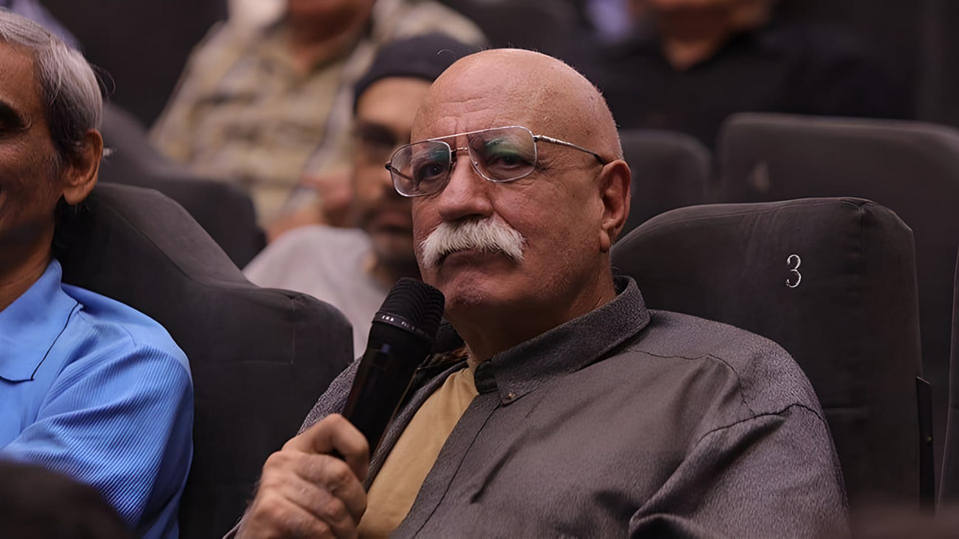 هوشنگ گلمکانی 