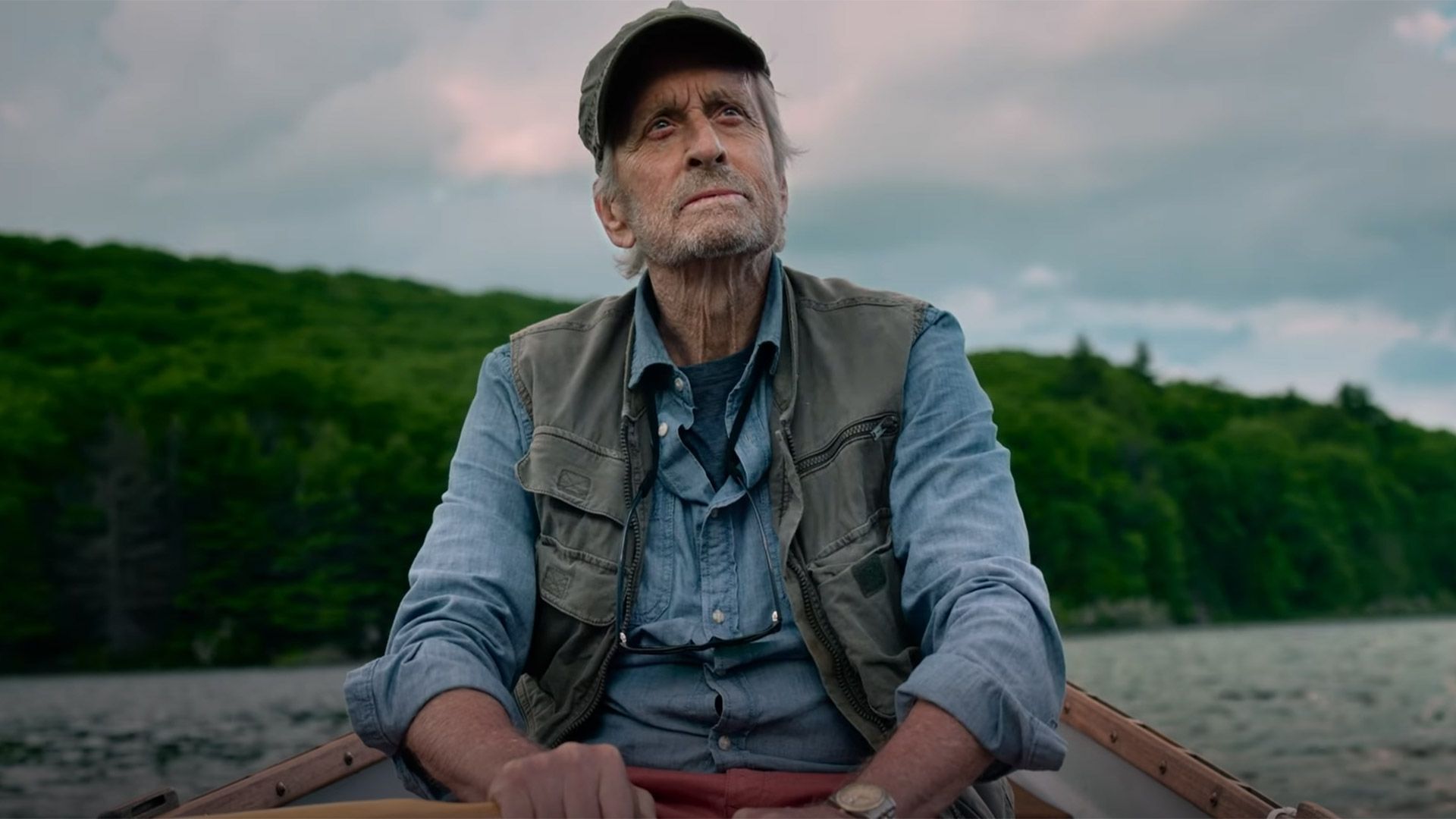 مایکل داگلاس با پسرش همبازی شد | در آخرین فیلمش، «نگاه از میان آب»