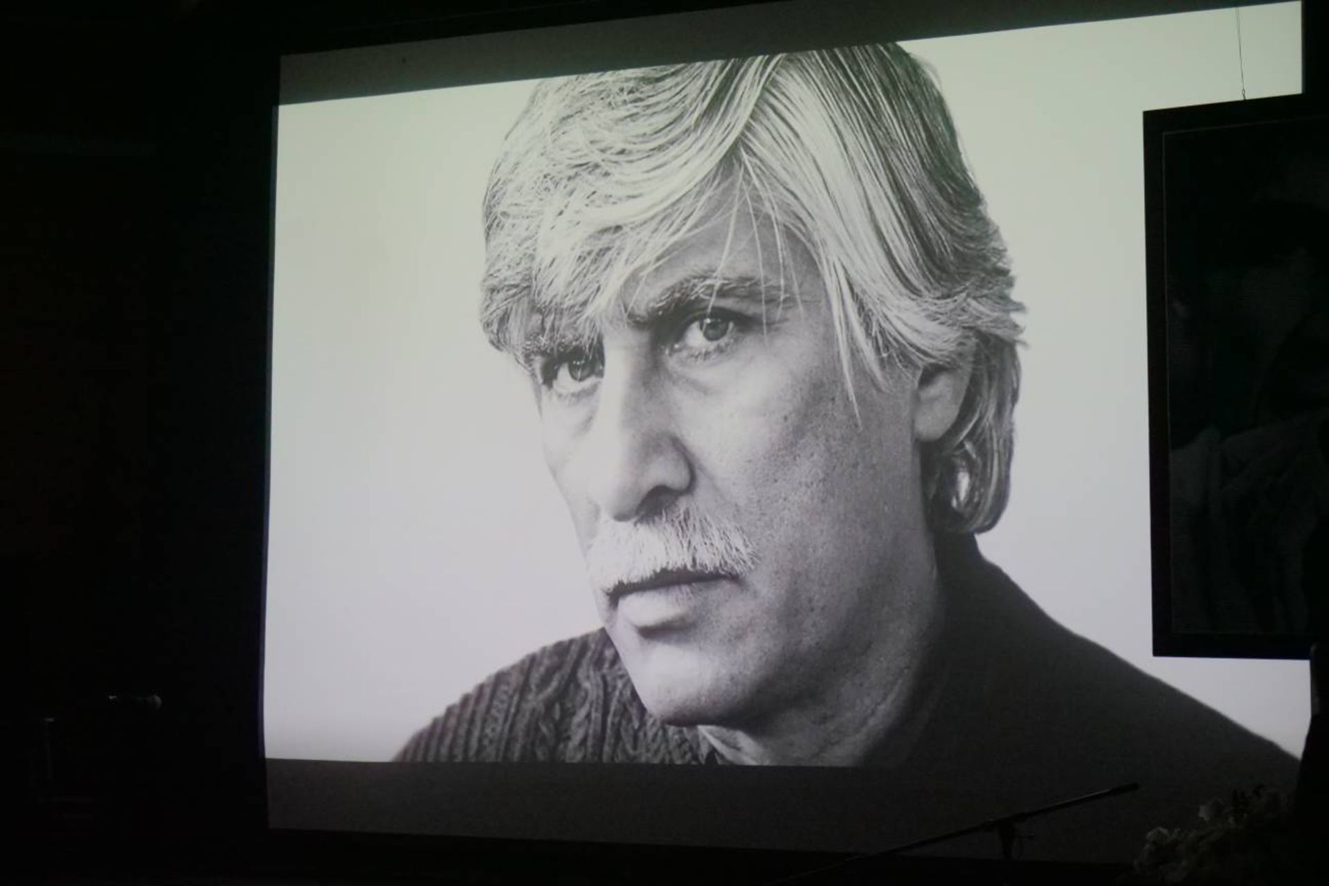 یادبود ناصر تقوایی