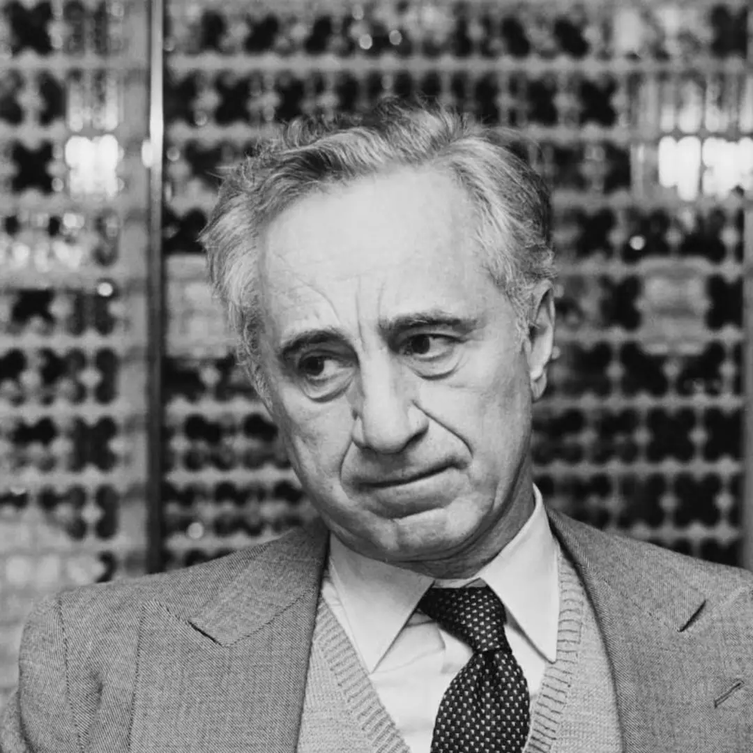 الیا کازان (Elia Kazan) کارگردان مشهور هالیوود در یک نمای نزدیک