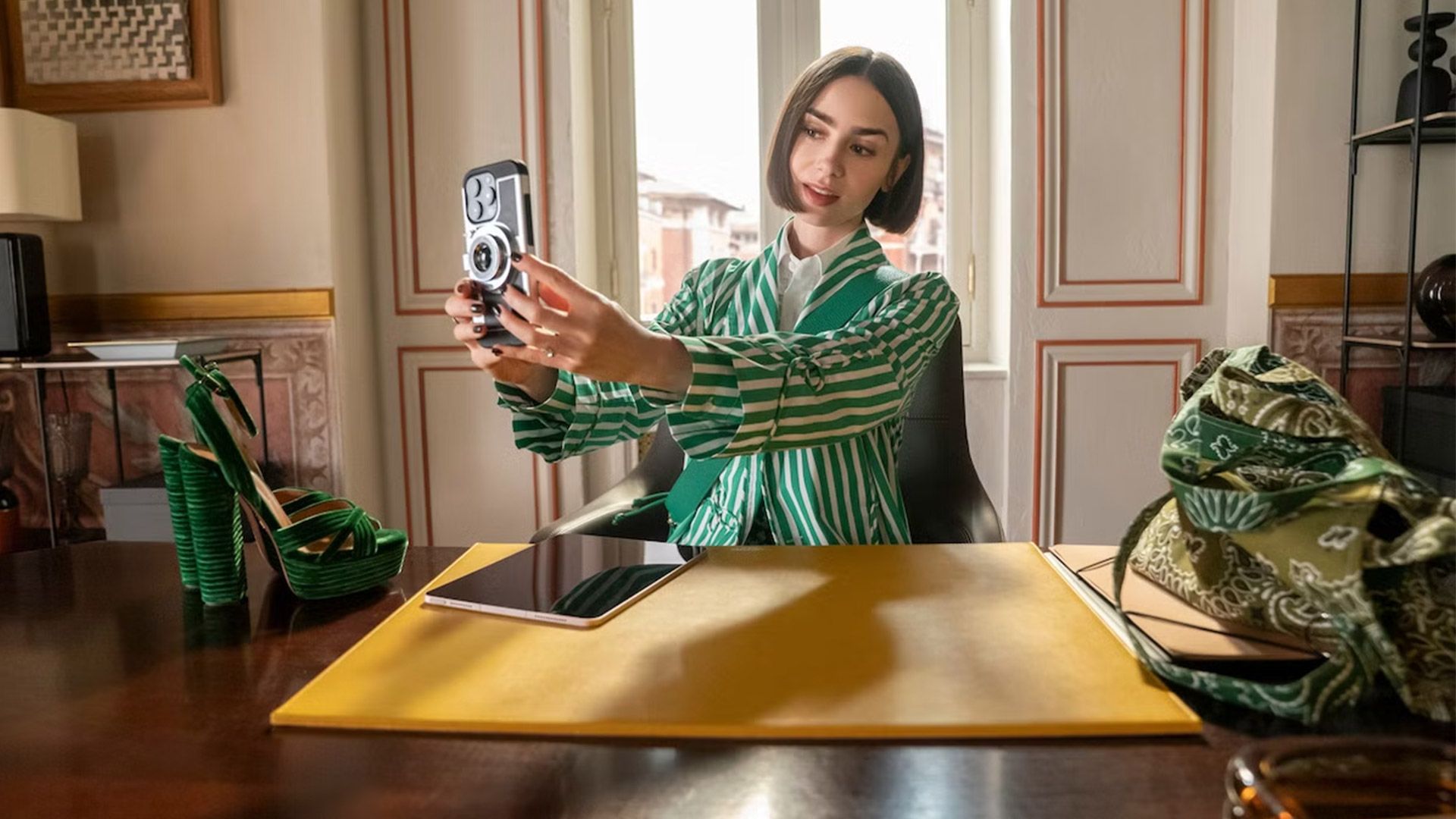 تاریخ پخش فصل پنجم سریال Emily in Paris توسط نتفلیکس اعلام شد