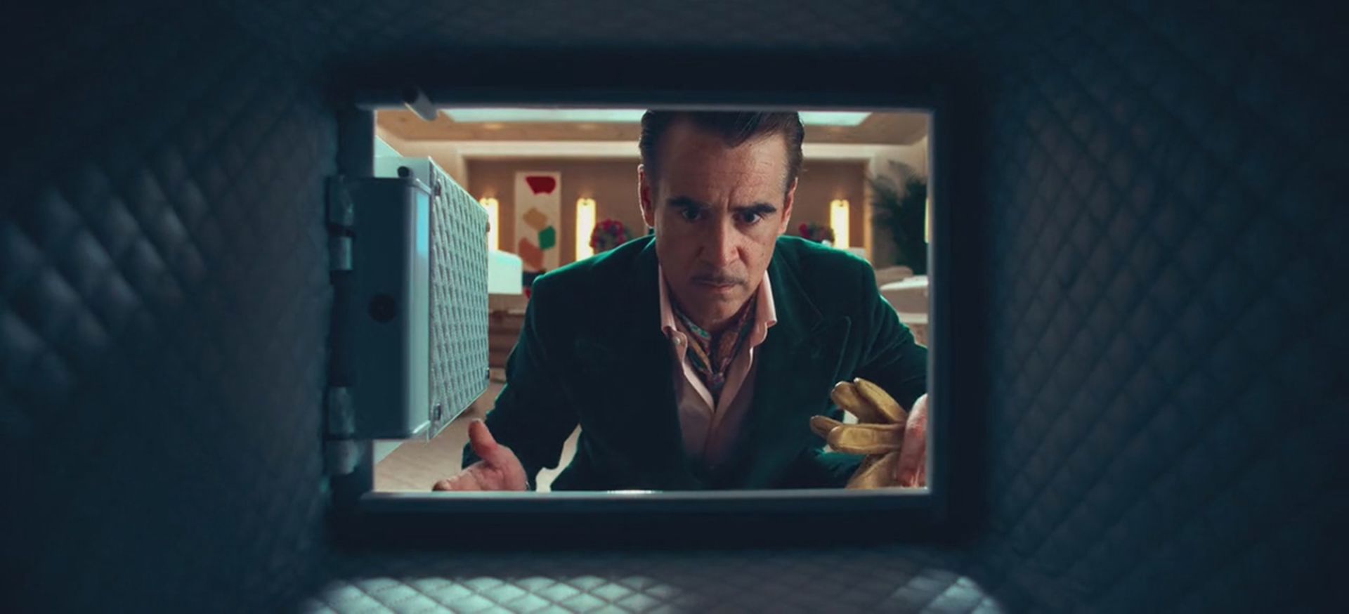 کالین فارل در فیلم تصنیف یک بازیکن کوچک