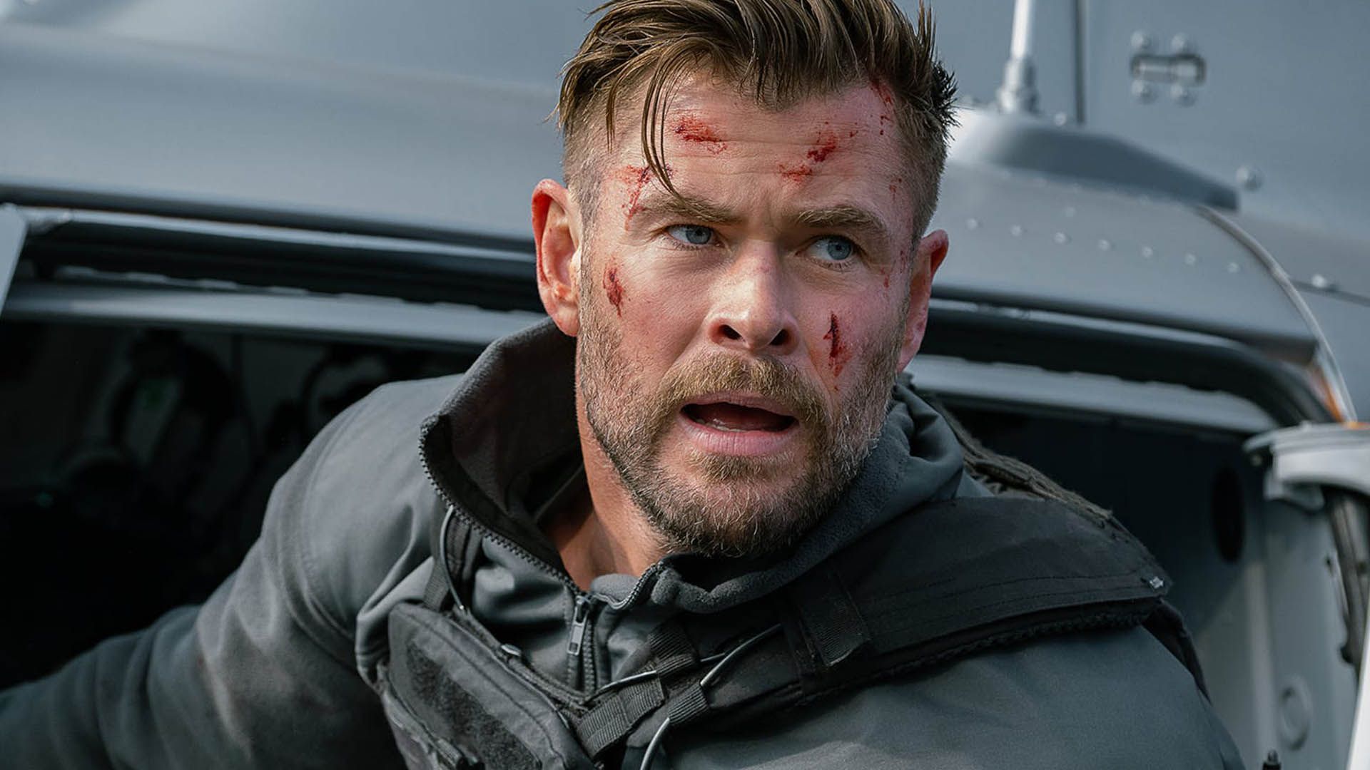 کریس همسورث بازیگر اصلی مجموعه سینمایی extraction