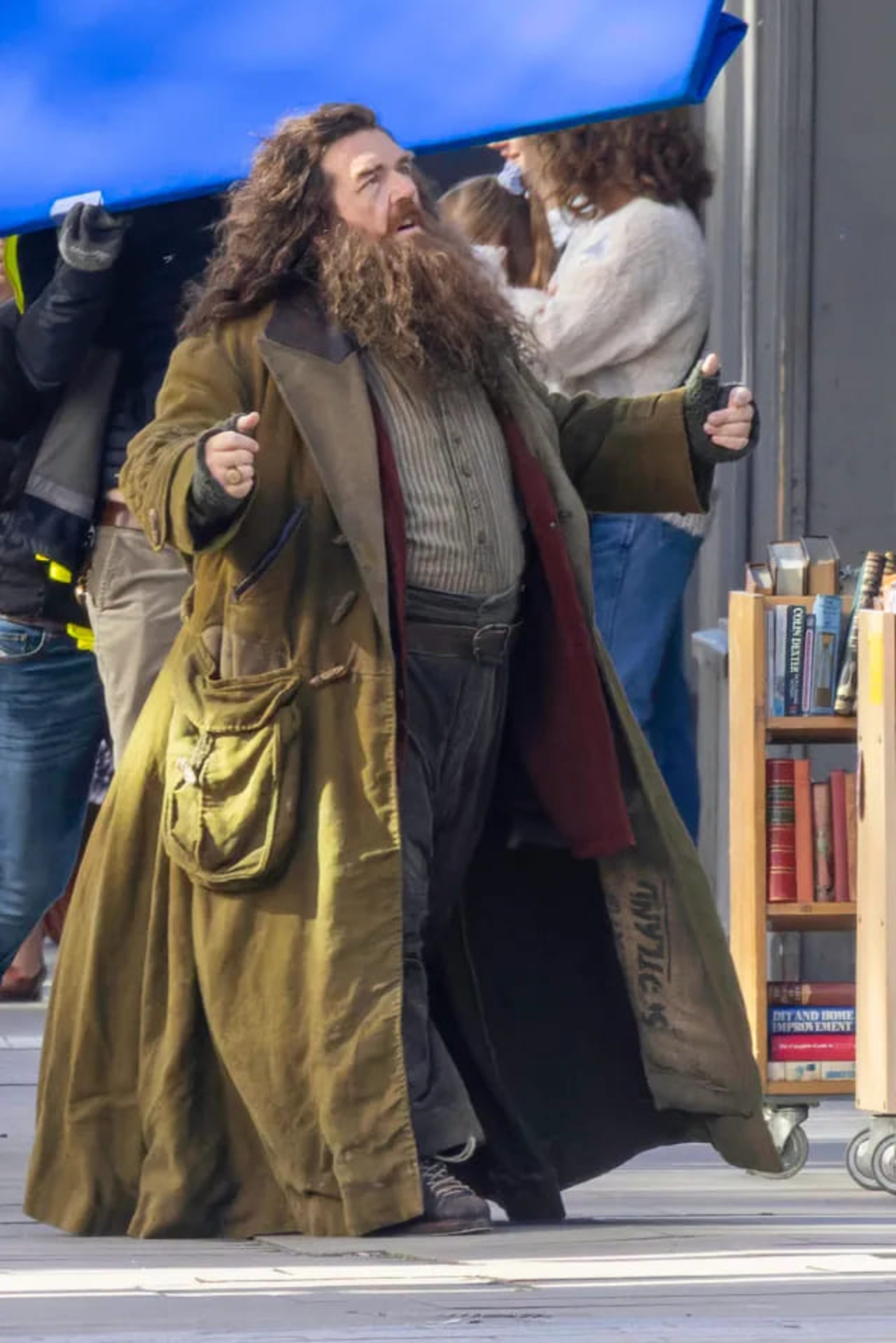 نیک فراست در نقش هاگرید