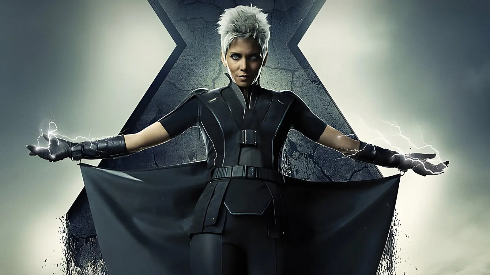 هیلی بری ( Halle Berry) با لباس سیاه و قدرت‌های الکتریکی در مقابل نماد X