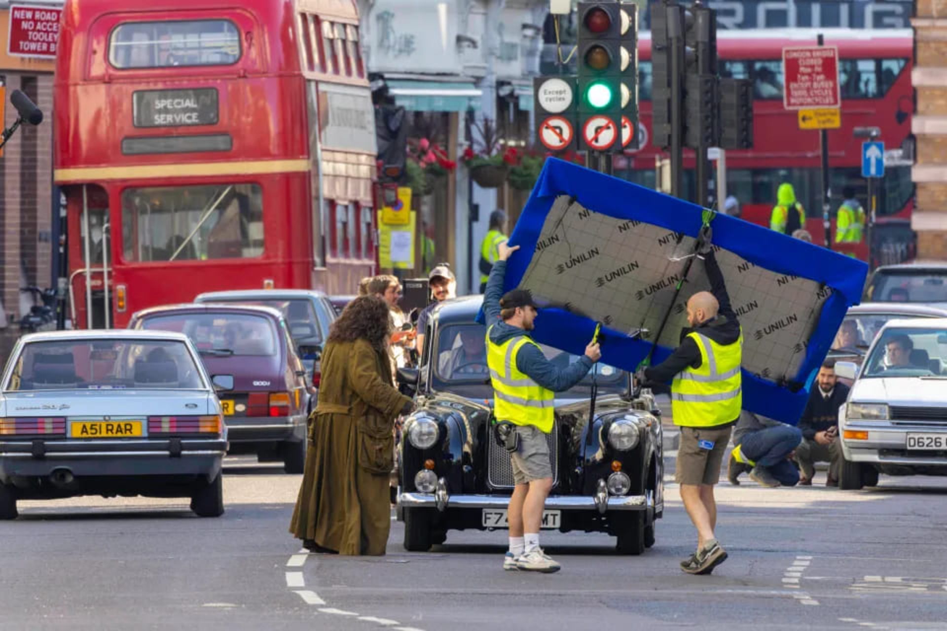 هری و هاگرید در خیابان 