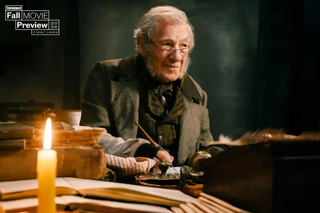 ایان مک‌کلن (Ian McKellen) در نقش اسکروج در پشت‌صحنه فیلم Ebenezer