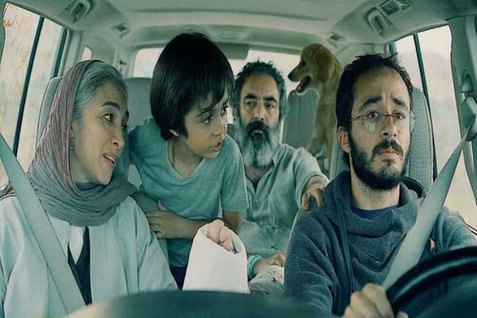 فیلم جاده خاکی