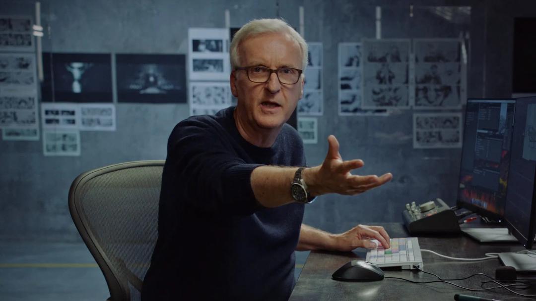 جیمز کامرون (James Cameron) در محیط کار و استودیوی فیلم‌سازی