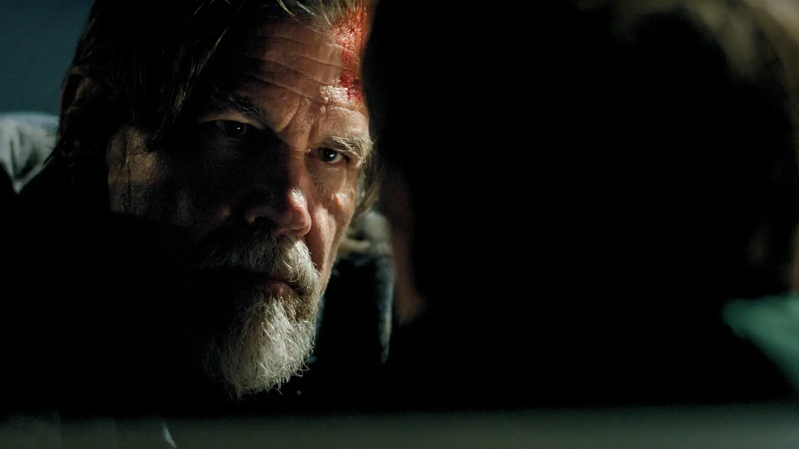 چهره جاش برولین (Josh Brolin) در صحنه‌ای از فیلم Whalefall با نمای نزدیک