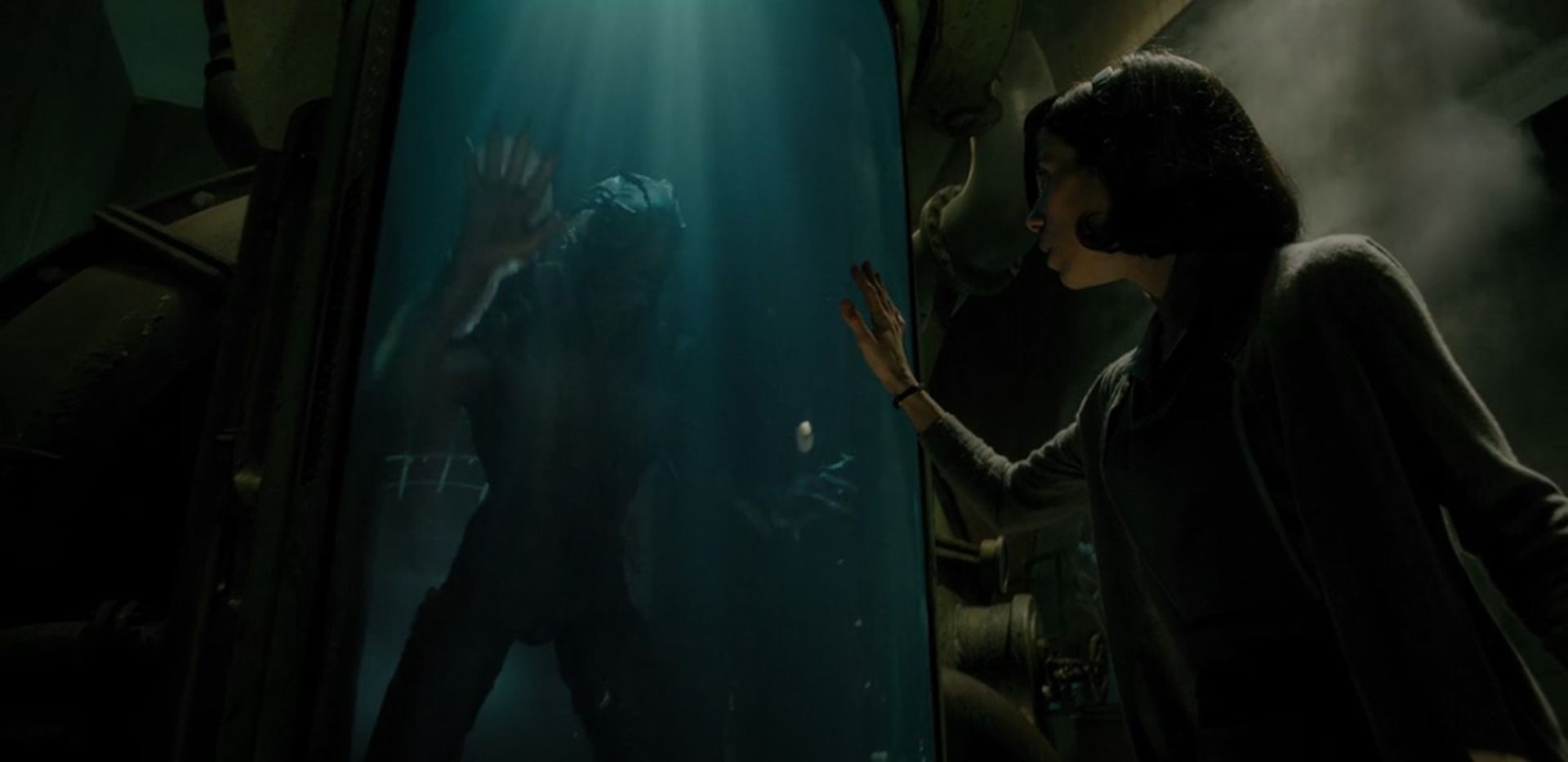 پلانی از فیلم شکل آب