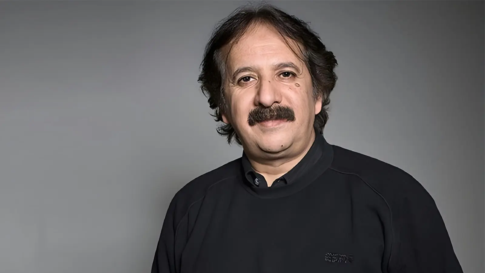 مجید مجیدی (Majid Majidi) کارگردان سینما با لبخند ملایم
