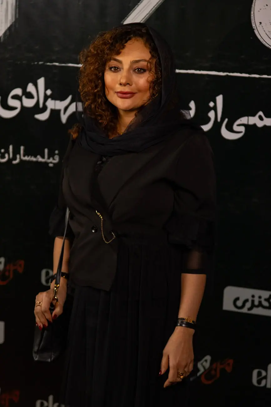 بازیگر زن در مراسم اکران فیلم من می‌ترسم