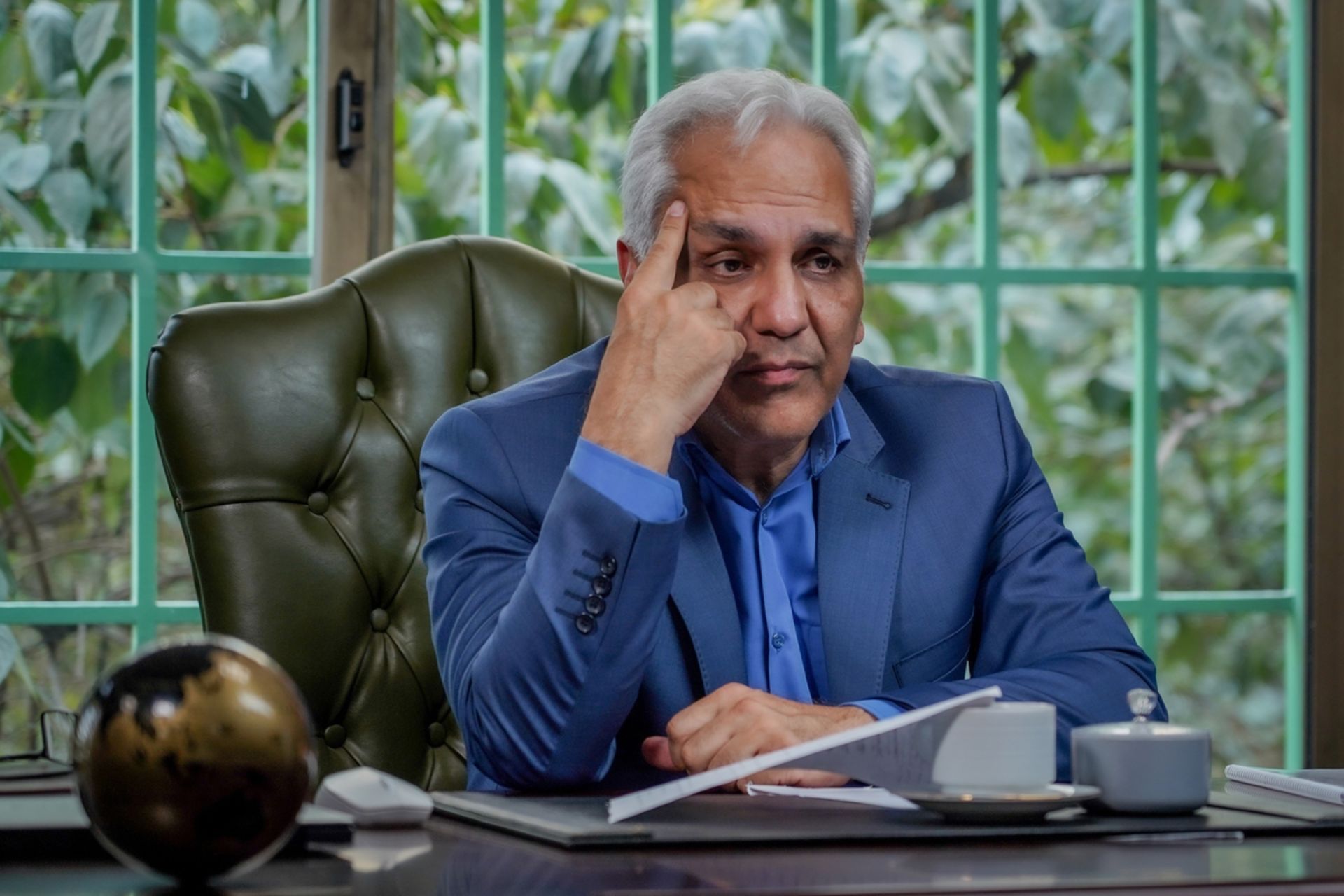 مهران مدیری در سریال شیش ماهه